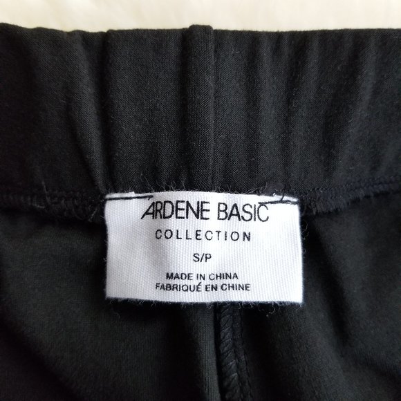 $5 Add-on | Soft high waist cropped joggers (S) - Picture 4 of 11